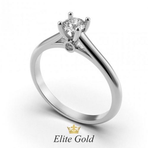 лаконичное кольцо для помолвки в белом золоте