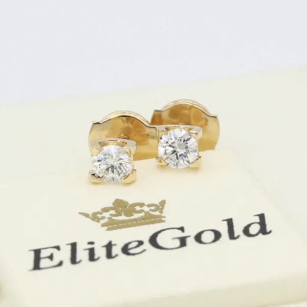 Bespoke Sparkling Beauty stud earrings