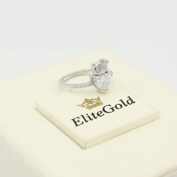 Bespoke Hello Kitty ring with heart shaped gemstone, 2 image
