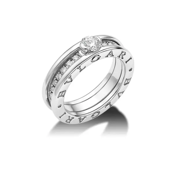 Кольцо в стиле BVLGARI ZERO с центральным камнем в белом золоте