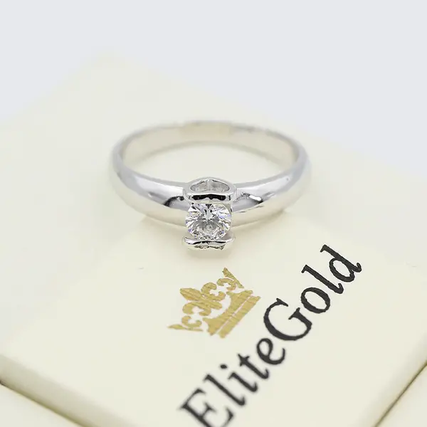 Авторское кольцо для помолвки Sparkling Beauty с одним камнем