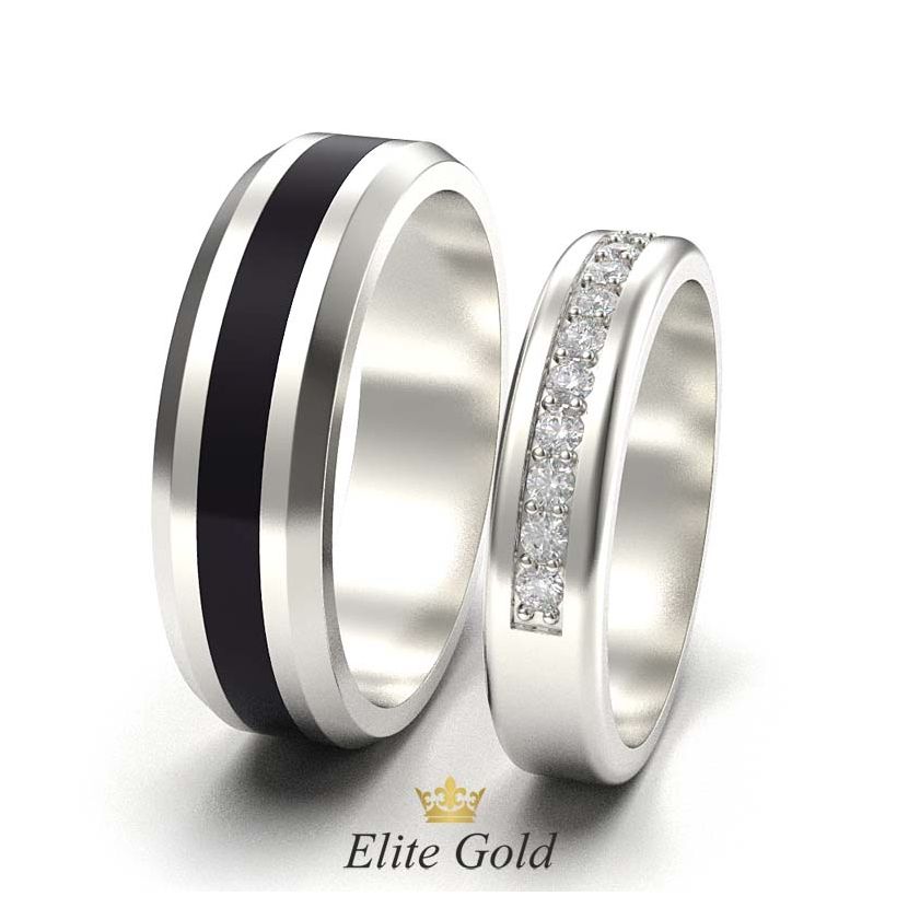 кольца Arwen в белом золоте с полоской черной эмали - вид сбоку