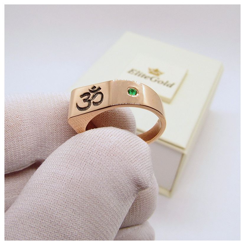 перстень Mantra с символом и зеленым камнем